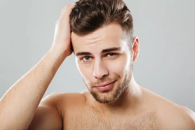 ¿Cuándo puedo cortarme el cabello después de un injerto capilar? 1 Uso de tijeras después de un trasplante capilar